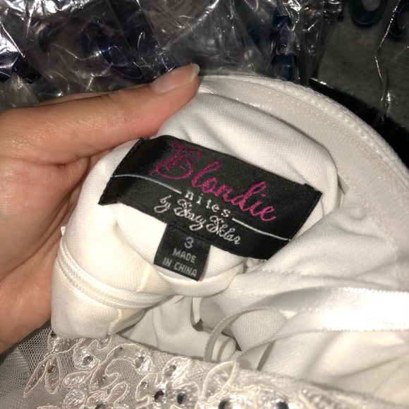 Dress - Picture 2 of 8